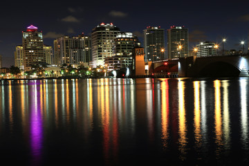 Fototapeta na wymiar The colorful skyline of West Palm Beach at night