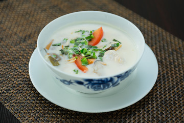 bol de poulet à la crème 