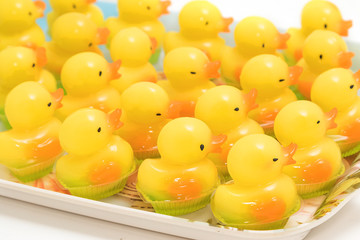 yellow duck jelly in white dish