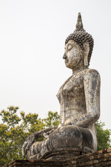Fototapeta na wymiar Sukhotai - Historischer Park - Wat Traphang Ngoen