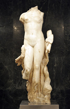 Venus, escultura romana, diosa del amor, la belleza y la fertilidad