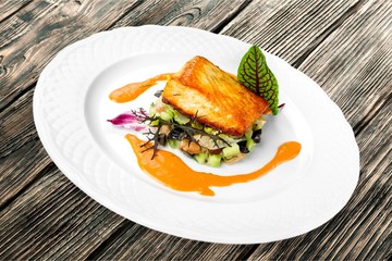 Salmon, spinach, gourmet.