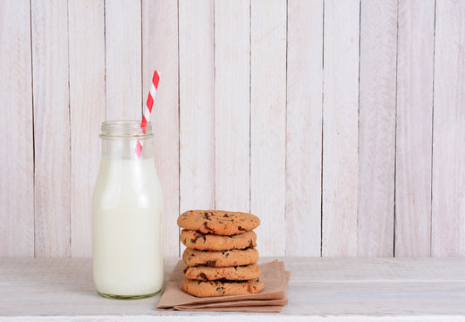Milk Bottle Straw Cookies