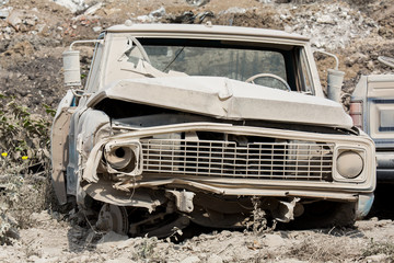 Obraz na płótnie Canvas Autounfall in der Wüste