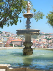 Fototapeta na wymiar Miradouro Sao Pedro de Alcantara Fountain