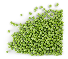 Fototapeta na wymiar green peas isolated on the white background