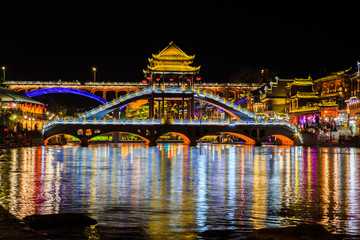 Obraz premium night scene of Fenghuang (Phoenix) ancient town Hunan China