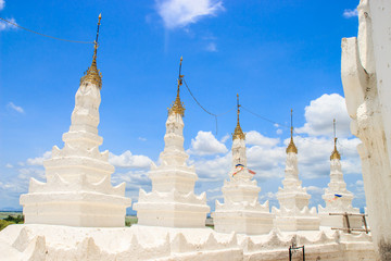 Fototapeta premium white pagoda at the temple, Mynmar