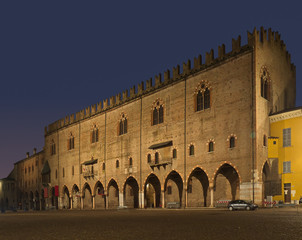 Fototapeta premium Palazzo Ducale (P. Del Capitano) in Mantua / Lombardei / Italien