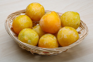 Yellow plums