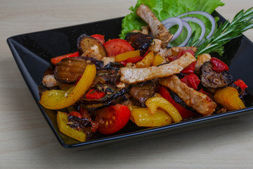 Fried pork with vegetables