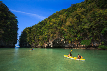 Fototapeta na wymiar Traveller are kayaking at a beauty sea Koh-Hong Krabi Province