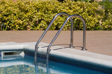 Schwimmbeckengeländer