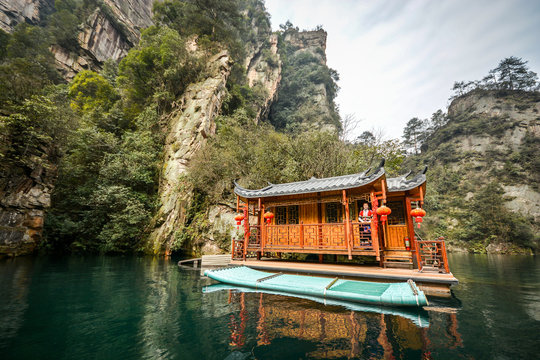 Fototapeta BaoFeng Lake in the Wulingyuan Scenic Area