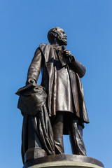 Statue to assassinated president James Garfield