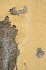 Peeling wall