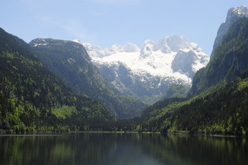 Naklejka na ściany i meble Alpine lake Gosausee, Austria