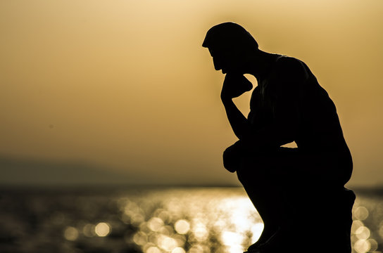 D&uuml;ş&uuml;nen Adam