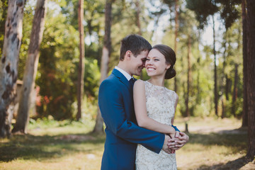 Fototapeta premium Wedding couple in nature