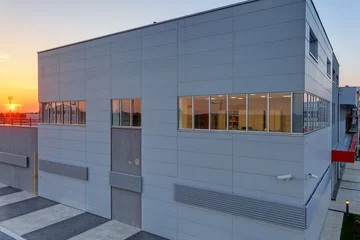 Cercles muraux Bâtiment industriel aluminum facade