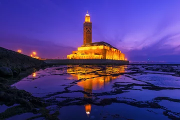 Zelfklevend Fotobehang Hassan II-moskee tijdens de zonsondergang in Casablanca, Marokko © Ruangrat
