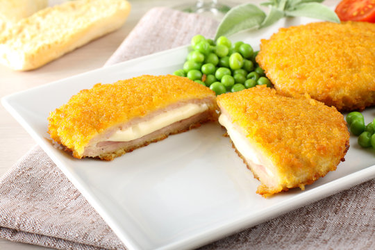 Cutlet stuffed with ham and melted cheese
