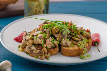 Bruschetta 2 kinds - classic and mushrooms