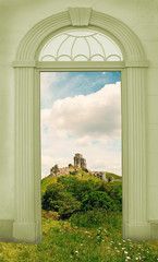 Naklejka premium Torbogen mit Blick auf Burgruine