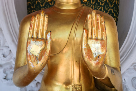 Hands of Load's buddha