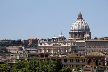 Fototapeta na wymiar vatican dome
