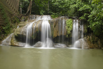 Fototapeta na wymiar Erawan Waterfall, Erawan National Park in Kanchanaburi, Thailand