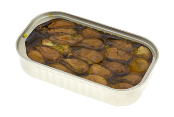 Tin of whole smoked oysters in cottonseed oil