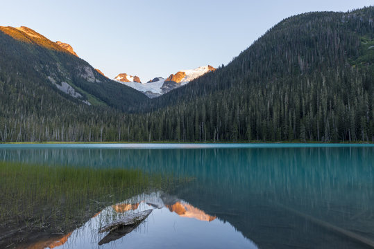 Canada, British Columbia, Joffre Lakes Provincial Park, Lower Joffre Lake