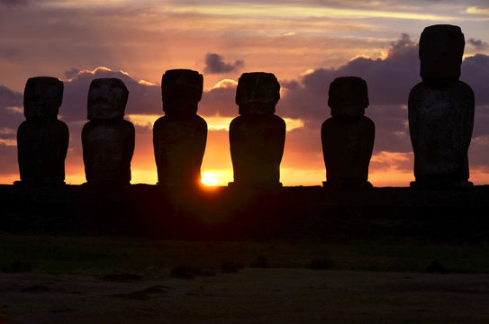 Chile, Easter Island, row of moais at Ahu Tongariki at sunrise, Rapa Nui National Park