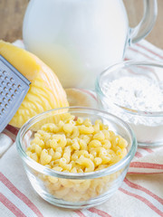 Macaroni and cheese ingredients