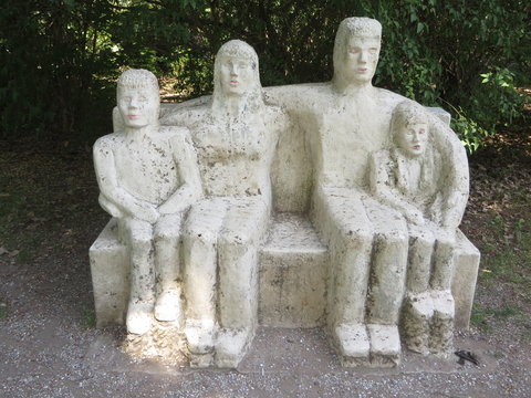 Familienskulptur Stadtpark N&uuml;rnberg