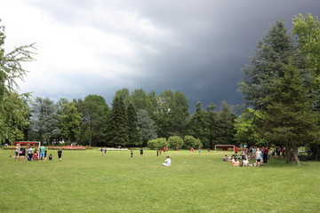 Fußball trotz Unwetter