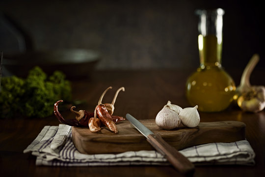 Ingredients of Aglio Olio e pepperoncini