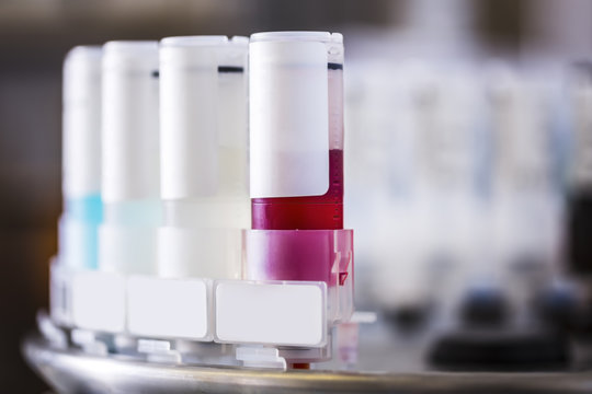 Medical samples in tissue stainer