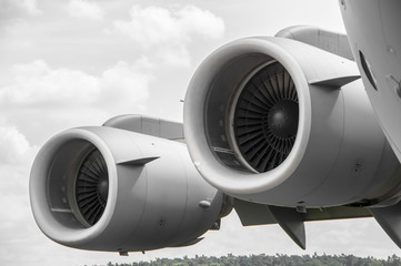 offenes Triebwerk bzw. Propeller eines Flugzeugs
