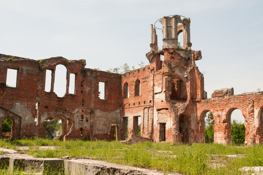ruine ainer villa in der ukraine