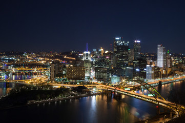 Obraz na płótnie Canvas Pittsburgh Pennsylvania Skyline at Night