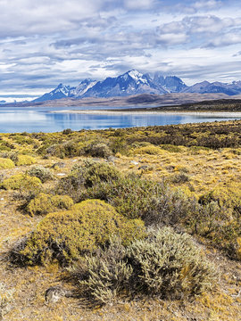 Chile, Cordillera del Paine, view to Sarmiento Lake and Torres del Paine in the background