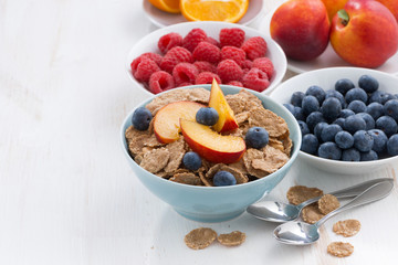 whole-grain flakes with fruit and berries