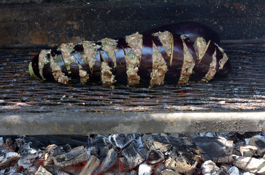 Eggplant stuffed with mince