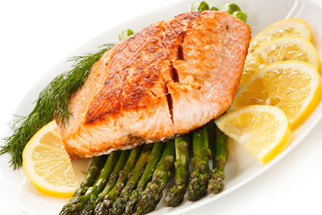 Grilled salmon and asparagus 