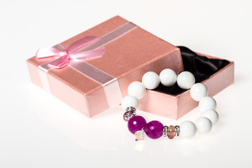 natural stone beads bracelet with pink gift-box
