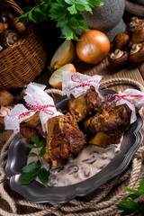 Grilled rinderrippchen with mushroom sauce