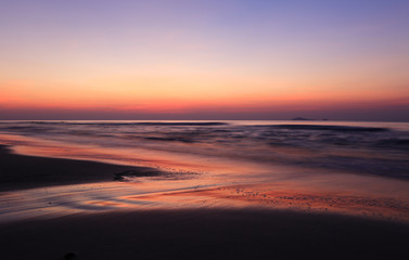 Fototapeta na wymiar beautiful landscape of Sunset over the sea