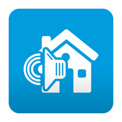 Etiqueta tipo app casa con simbolo alarma